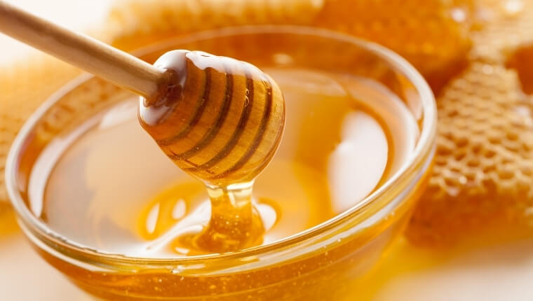 Honey in a bowl