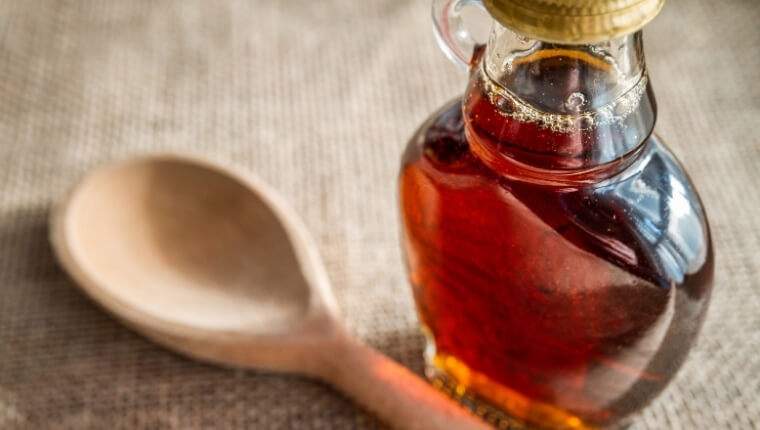A maple syrup as a great alternative for brown sugar in coffee
